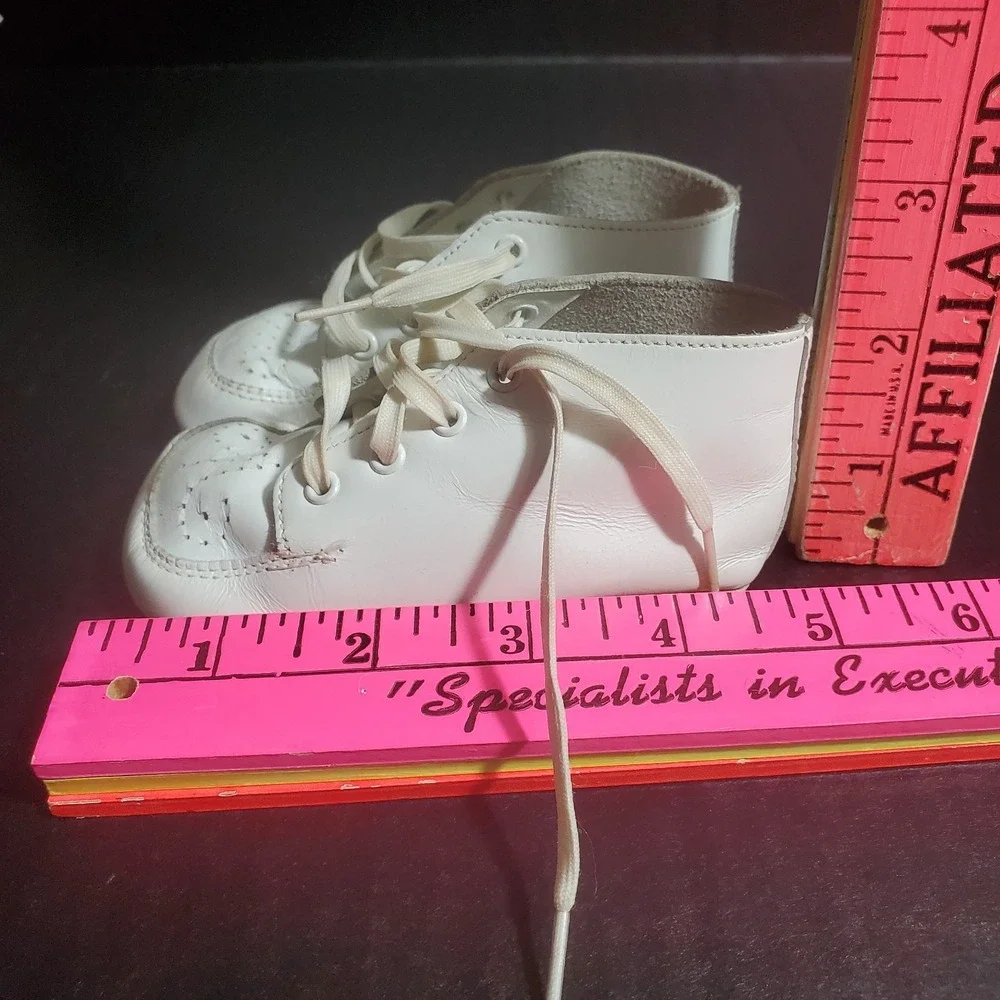 VTG Buster Brown White Leather Infant Bootie Shoes Size 3B Baby Lace Up